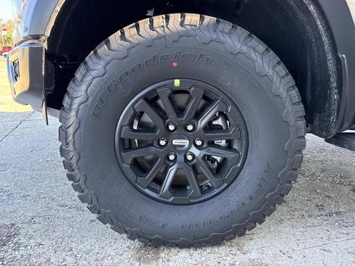 Space White Metallic 2025 Ford F-150 Raptor