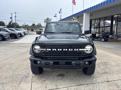 Shadow Black 2026 Ford Bronco Badlands