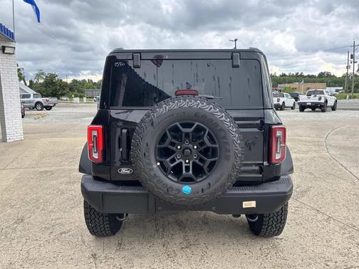 Shadow Black 2026 Ford Bronco Badlands