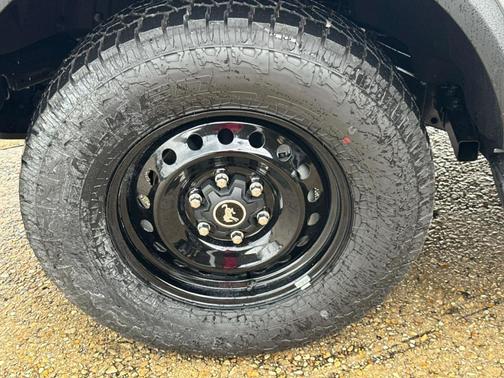 Avalanche Gray 2026 Ford Bronco Outer Banks