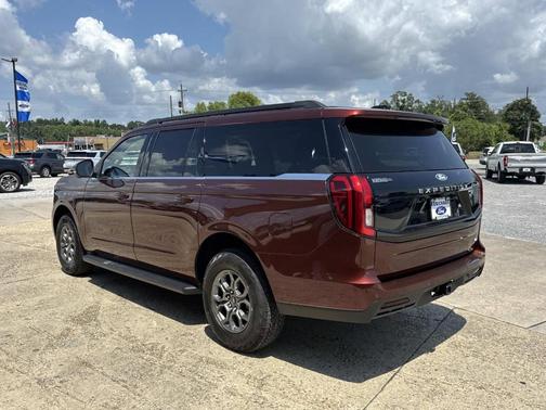 Bronze Fire Metallic Tinted Clearcoat 2027 Ford Expedition Max ACTIVE