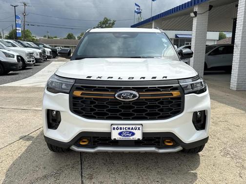 Star White 2026 Ford Explorer Tremor