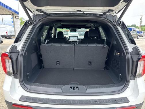 Star White 2026 Ford Explorer Tremor