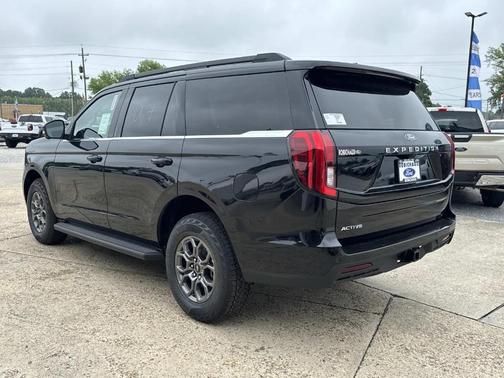 Agate Black Metallic 2026 Ford Expedition Active