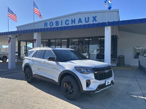 Space White Metallic 2026 Ford Explorer Tremor