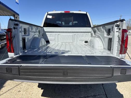 Avalanche 2026 Ford F-150 XLT