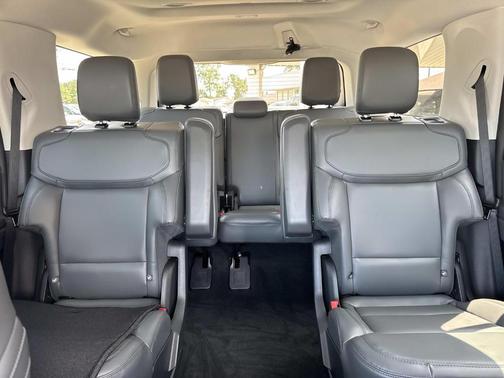Agate Black Metallic 2026 Ford Expedition Active