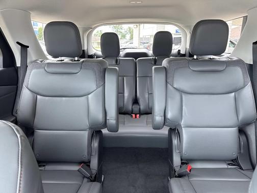 Space White Metallic 2026 Ford Explorer Active