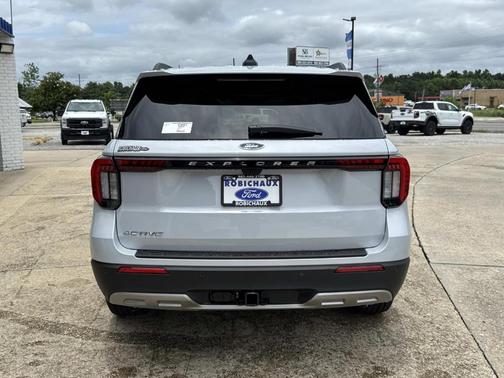 Space White Metallic 2026 Ford Explorer Active