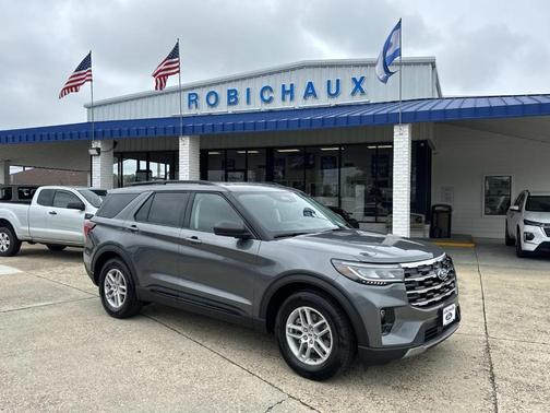 Carbonized Gray Metallic 2026 Ford Explorer Active