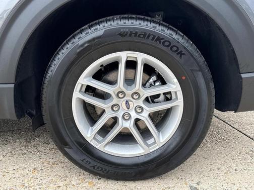 Carbonized Gray Metallic 2026 Ford Explorer Active