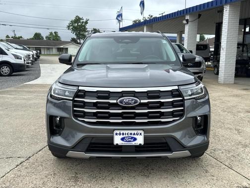 Carbonized Gray Metallic 2026 Ford Explorer Active