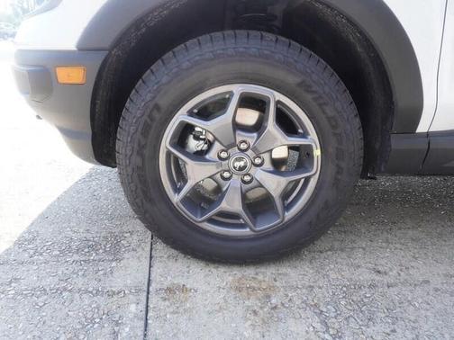 Oxford White 2024 Ford Bronco Sport Badlands