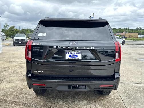 Agate Black Metallic 2026 Ford Expedition Active