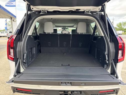 Star White 2026 Ford Expedition Max Active