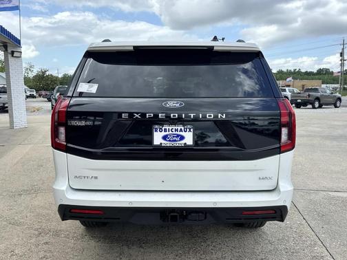 Star White 2026 Ford Expedition Max Active