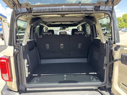 Desert Sand 2026 Ford Bronco Big Bend