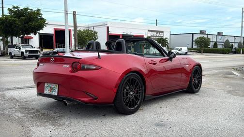 Soul Red Metallic 2016 Mazda MX-5 Miata Club