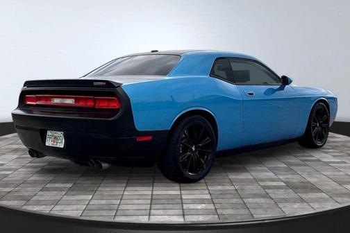 B5 Blue Pearlcoat 2010 Dodge Challenger SRT8