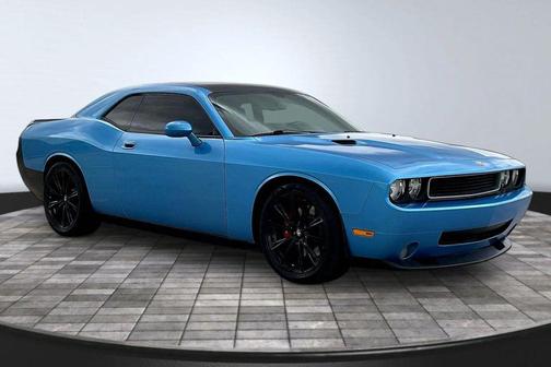 B5 Blue Pearlcoat 2010 Dodge Challenger SRT8