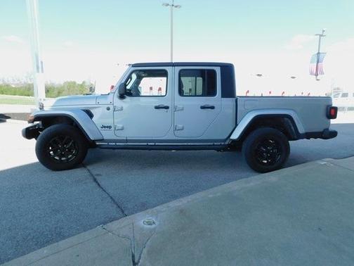 2023 Jeep Gladiator Sport