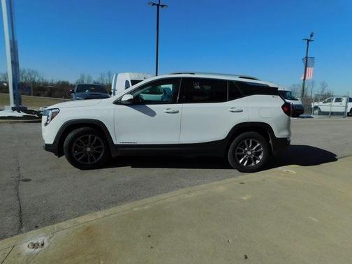 2023 GMC Terrain SLT