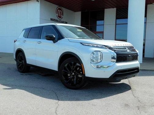 2023 Mitsubishi Outlander SE Special Edition