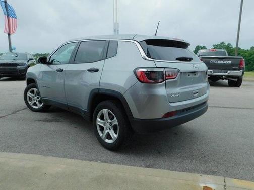 2023 Jeep Compass Sport