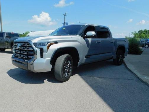 2023 Toyota Tundra Hybrid Platinum
