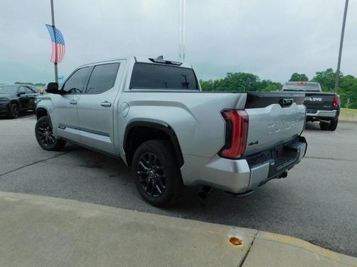 2023 Toyota Tundra Hybrid Platinum