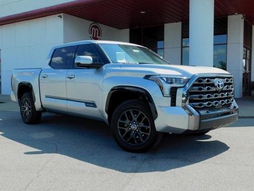 2023 Toyota Tundra Hybrid Platinum