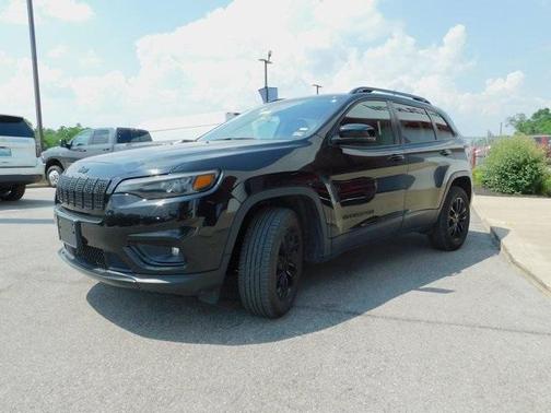 2023 Jeep Cherokee Altitude Lux