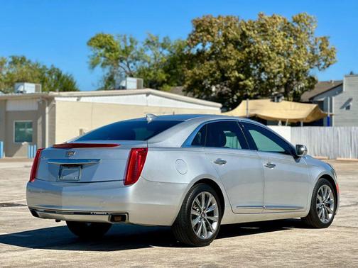 2017 Cadillac XTS Base