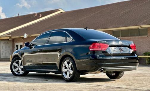 2013 Volkswagen Passat 2.5 SE