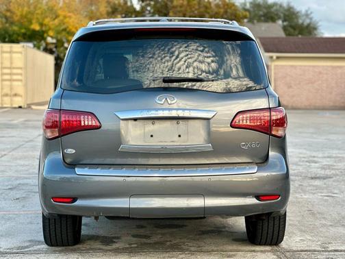 2016 INFINITI QX80 Base