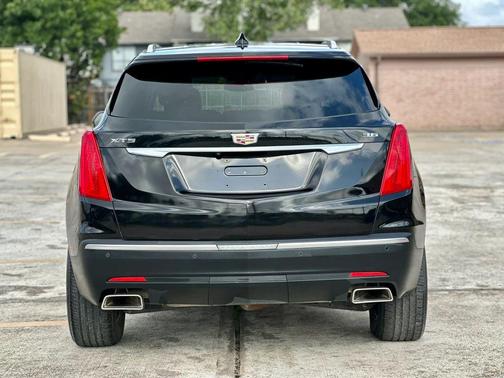 Black 2019 Cadillac XT5 Luxury