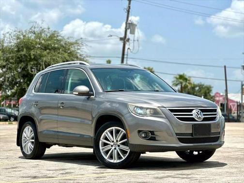 2010 Volkswagen Tiguan SEL