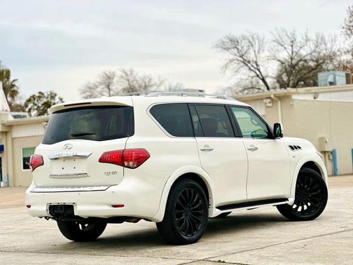 2016 INFINITI QX80 Base