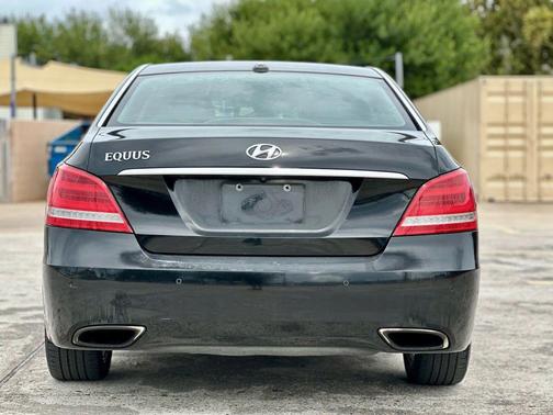 2015 Hyundai Equus Signature