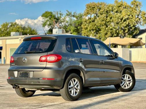 2011 Volkswagen Tiguan S