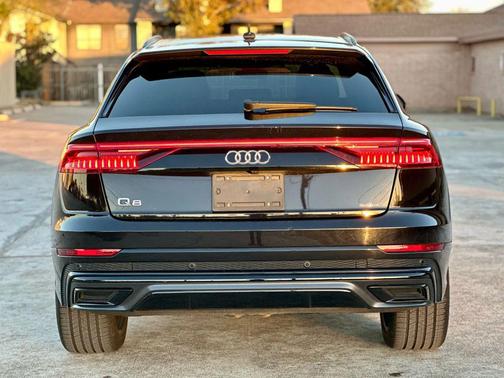 2020 Audi Q8 55 Prestige