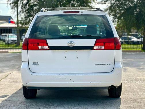 2005 Toyota Sienna CE