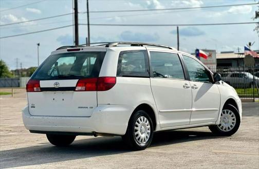 2005 Toyota Sienna CE