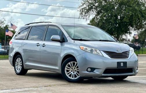 2012 Toyota Sienna XLE