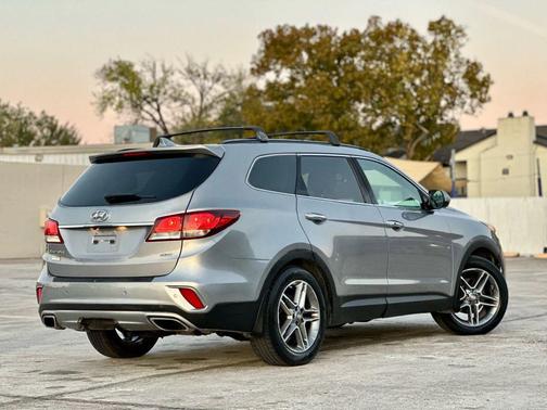 2017 Hyundai SANTA FE SE Ultimate