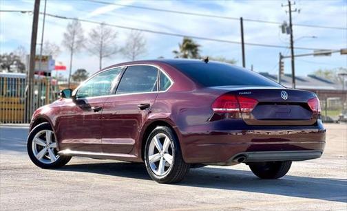 2013 Volkswagen Passat 2.5 SE