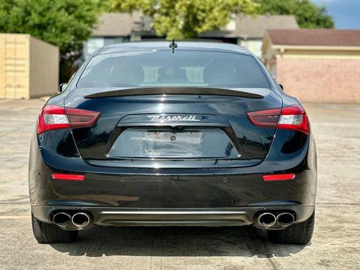 2016 Maserati Ghibli S