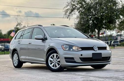 2016 Volkswagen Golf SportWagen TSI S 4-Door