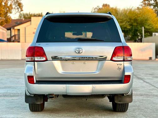 2010 Toyota Land Cruiser Base