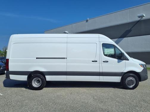 2025 Mercedes-Benz Sprinter 3500 High Roof